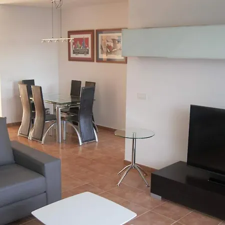 Villa In Playa Blanca Sleeps 6 Includes Swimming Pool Air Con And Wifi 1 *